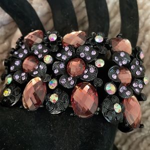 Metallic stretch embellished bracelet.